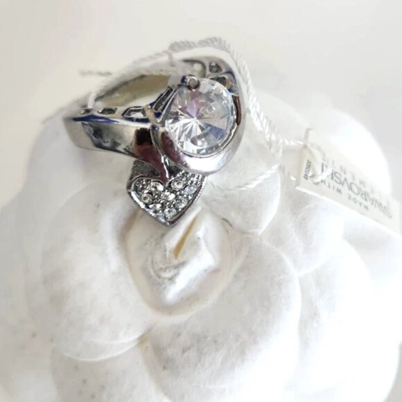 ✨Luxe Made with SWAROVSKI Clear Crystals White Rhodium Heart Modern Style Ring 7 - Picture 2 of 8